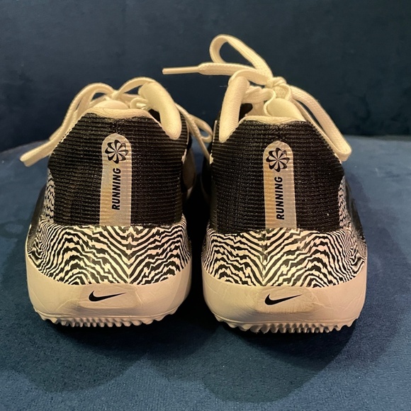 Women’s Nike Zoom X 6.5 - Picture 3 of 5